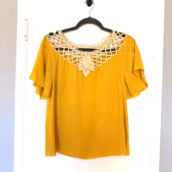 3.1 Phillip Lim Womans Mustard Yellow 100% Silk Top Flutter Sleeves Size 6 - Picture 3 of 16